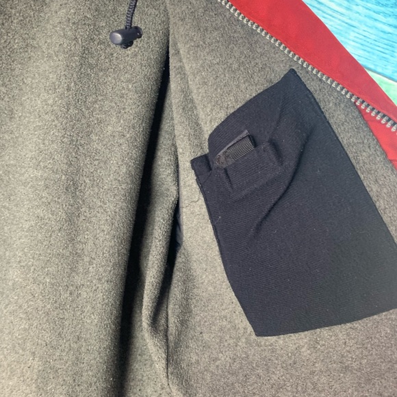 ABERCROMBIE & FITCH men’s red waterproof windproof varsity winter jacket - Picture 5 of 14